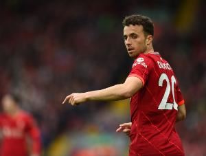 TA：本周末英超比赛进行默哀仪式悼念若塔，球员将佩戴黑色臂章