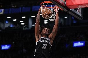 高效全能！克拉克斯顿半场7中5拿下11分8板5助1断 正负值+22